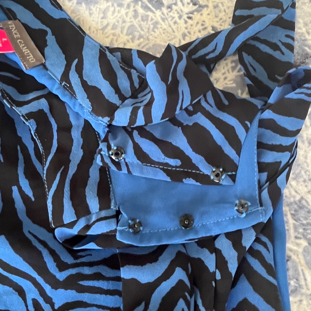 Vince Camuto Blue Animal Print Tie Neck Blouse size L - Picture 12 of 14